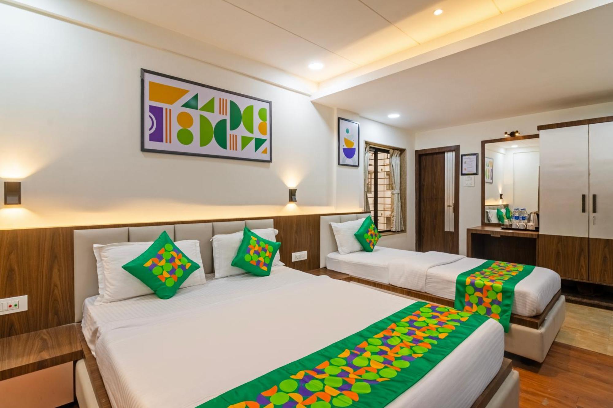 Treebo Petals Banquet & Suites - Kalkuta Zewnętrze zdjęcie