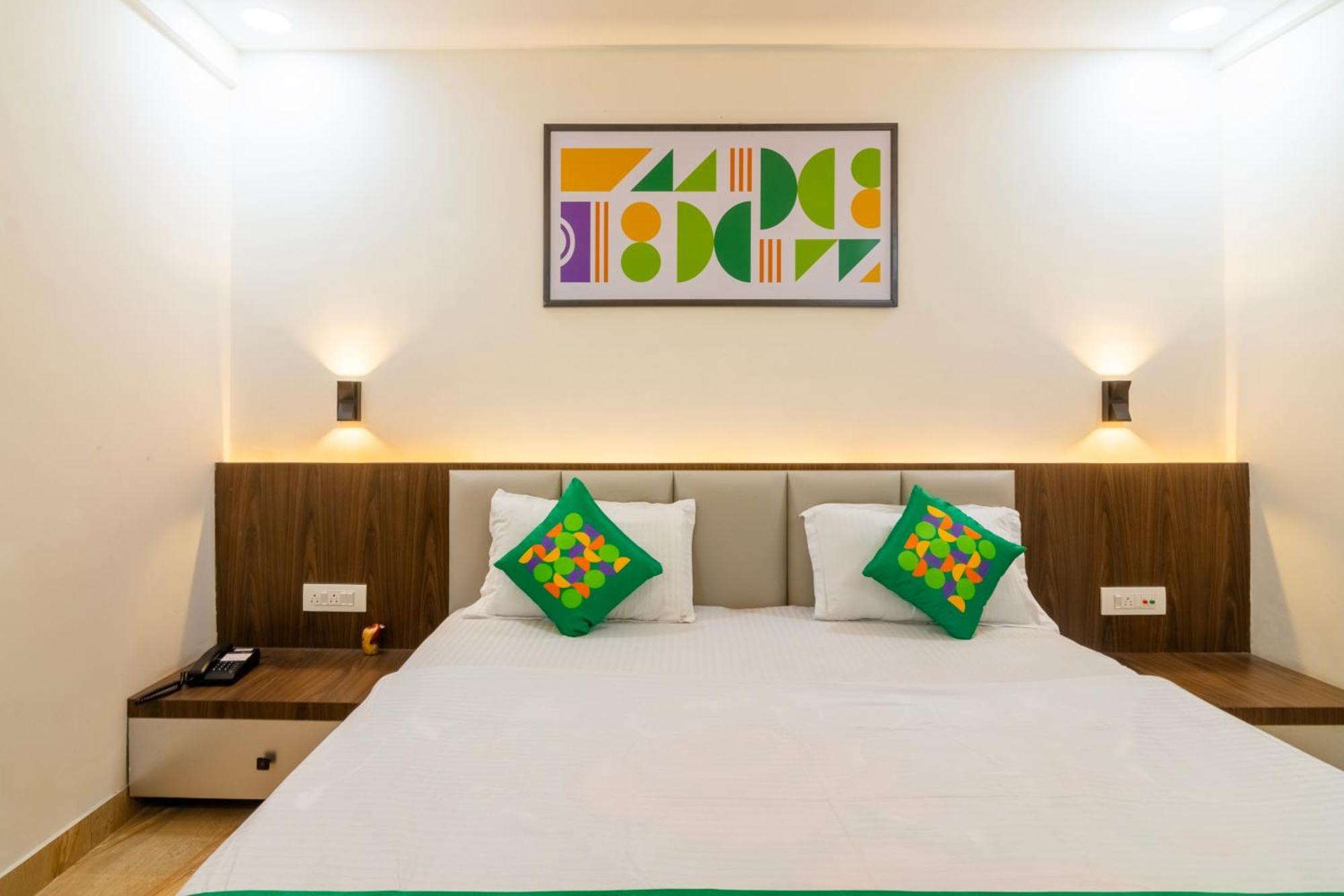 Treebo Petals Banquet & Suites - Kalkuta Zewnętrze zdjęcie